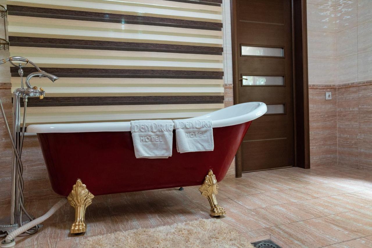 Gоlden Dragon Villa Hotel ビシュケク エクステリア 写真