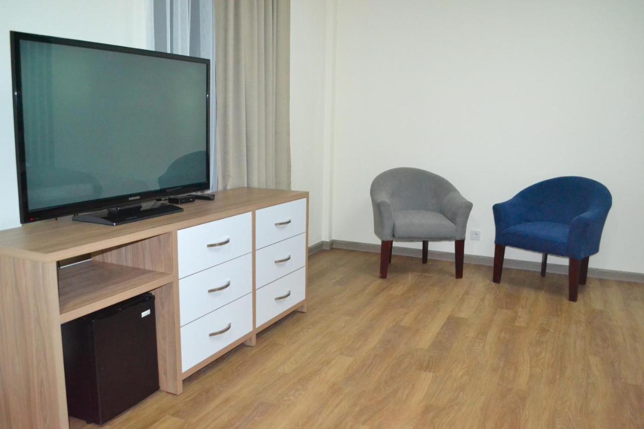 Gоlden Dragon Villa Hotel ビシュケク エクステリア 写真